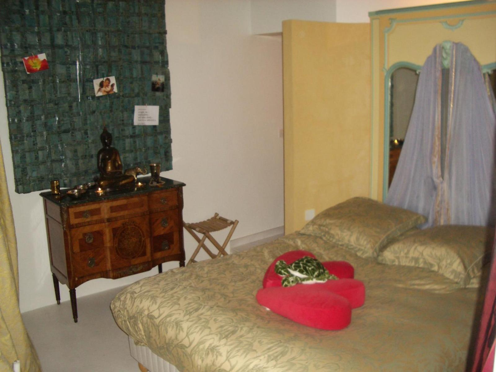 Apartment 8 Place Du Tertre *