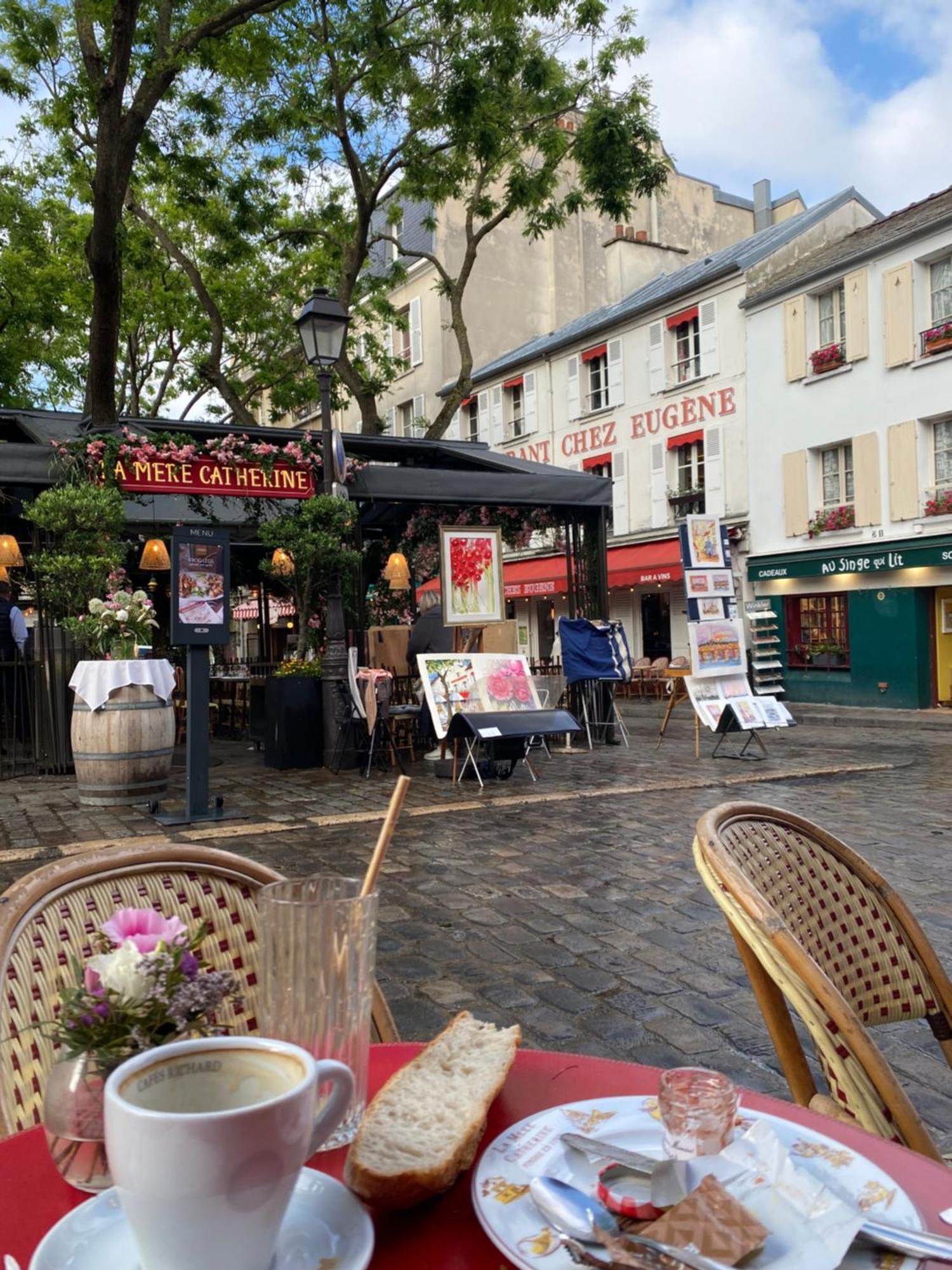 8 Place Du Tertre Paris
